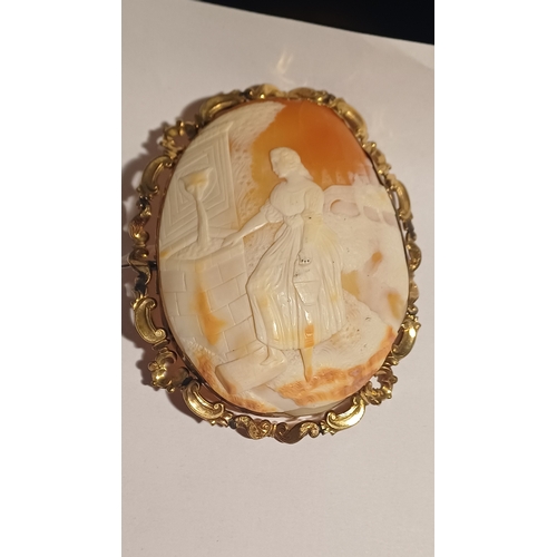 308 - Large Victorian Cameo 9 Carat Brooch