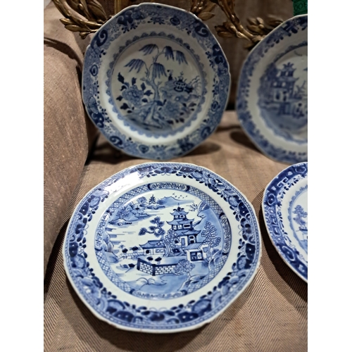 110 - Set of 4 Nankin Porcelain Plates - 19th Century (22cm Diameter)