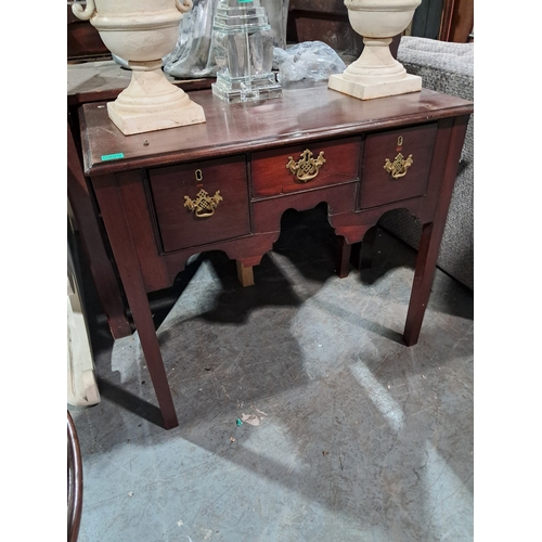 268 - Georgian Mahogany Lowboy (83cm x 48cm x 72cm)