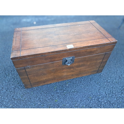 500 - Hardwood Trunk now Full of Scallop Shells