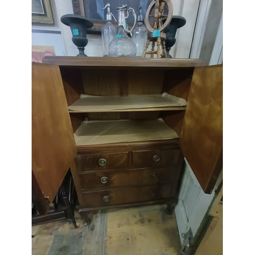 14 - Vintage Mahogany Dwarf Linen Press (125cm x 76cm x 48cm)