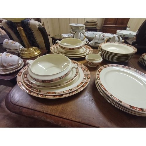 131 - Good Porcelain Dinner Service including 2 Sets of 3 Graduated Platters - Early 20th Century (40 Piec... 