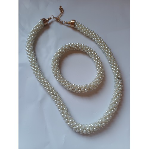 Lot 232       