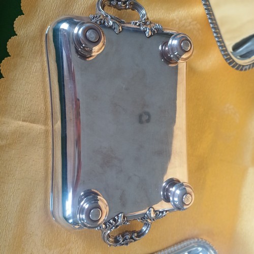 363 - Magnificent Solid Silver Entree Dish by William Bateman - London 1829 on a Silver Plated Warming Dis... 
