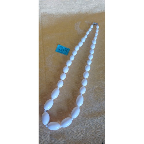 375 - Cream Beaded Graduated Necklace (Bone?)