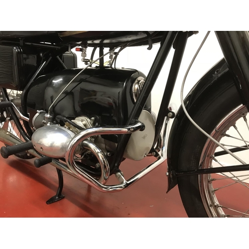 33 - A 1959 Velocette Valiant, registration number SFF 672, engine number V20012009, black. One of only a... 