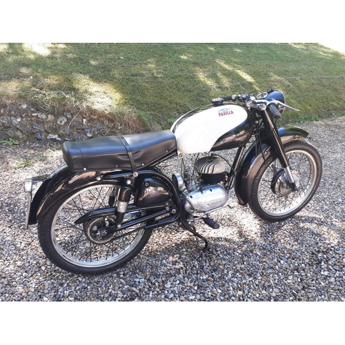 85 - A 1959 Moto Parilla 125 Super Sport, Italian registered, frame number 811859, dark green/white. This... 