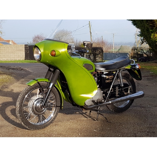 86 - A 1970 Triumph Trophy TR6, registration number FMK 779J, green. This matching numbers UK supplied bi... 