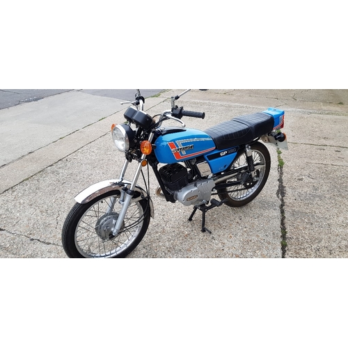 63 - EXTRA LOT: A 1981 Suzuki GP100, registration number GAM 701W, blue. This rare retro bike has been re... 