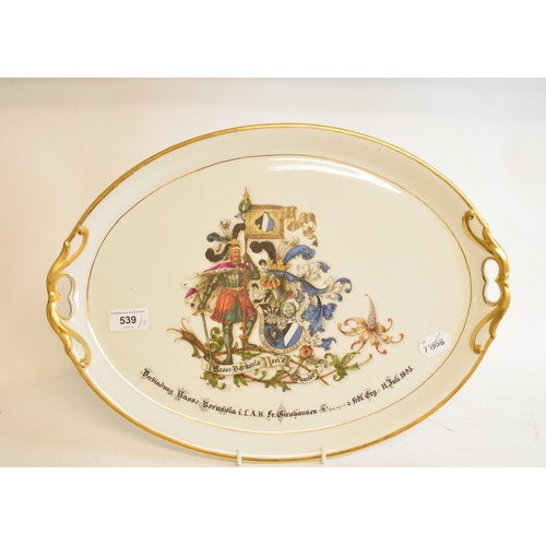 539 - A Meissen porcelain plate, with painted and gilt decoration, broken and repaired, 22.5 cm diameter, ... 