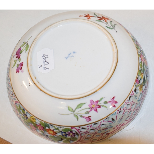 531 - A Meissen porcelain plate, with painted and gilt decoration, chipped (second), 24.5 cm diameter, ano... 