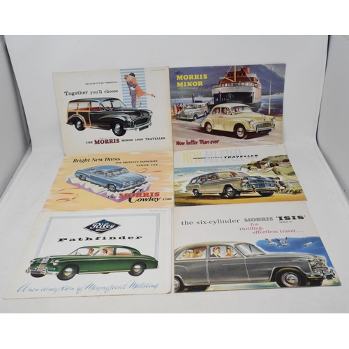 526 - EXTRA LOT:  Assorted car brochures, mainly 1960's, in a folder