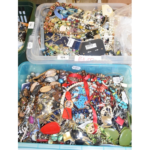 524 - Assorted costume jewellery and a collection of thimbles (5 boxes)