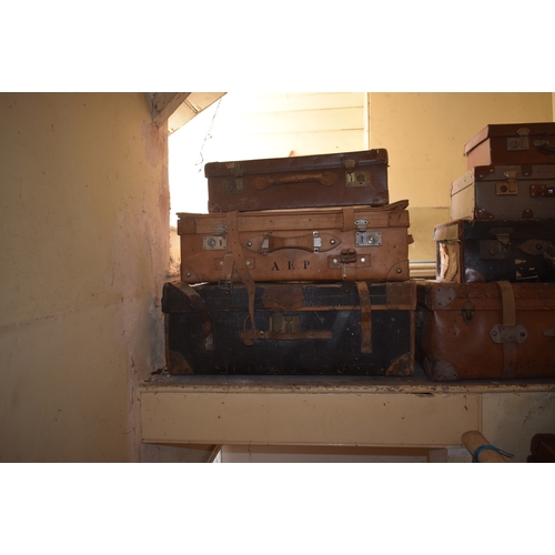 38 - Assorted leather and other travelling cases, and a hatbox, removal cost C