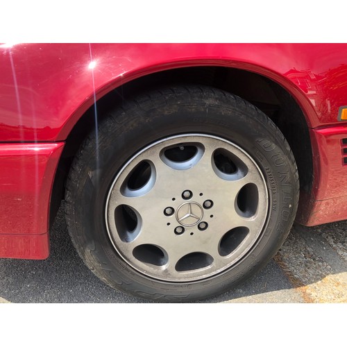 54 - A 1995 Mercedes-Benz 280SL
Registration number M642 TMG
V5C
MOT expires February 2021
Red with a cha... 