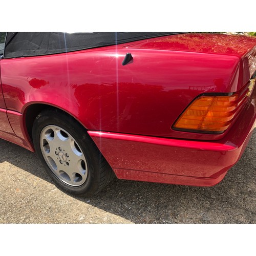 54 - A 1995 Mercedes-Benz 280SL
Registration number M642 TMG
V5C
MOT expires February 2021
Red with a cha... 