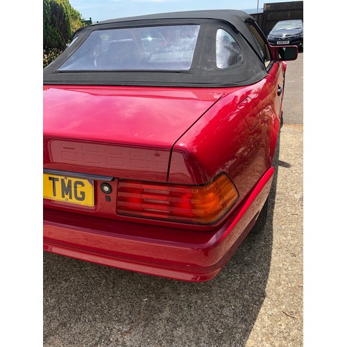 54 - A 1995 Mercedes-Benz 280SL
Registration number M642 TMG
V5C
MOT expires February 2021
Red with a cha... 