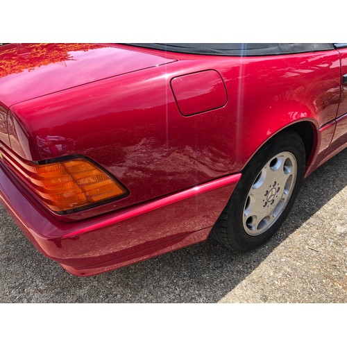 54 - A 1995 Mercedes-Benz 280SL
Registration number M642 TMG
V5C
MOT expires February 2021
Red with a cha... 