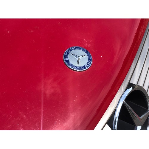 54 - A 1995 Mercedes-Benz 280SL
Registration number M642 TMG
V5C
MOT expires February 2021
Red with a cha... 
