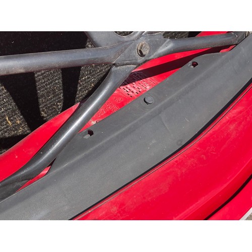 54 - A 1995 Mercedes-Benz 280SL
Registration number M642 TMG
V5C
MOT expires February 2021
Red with a cha... 
