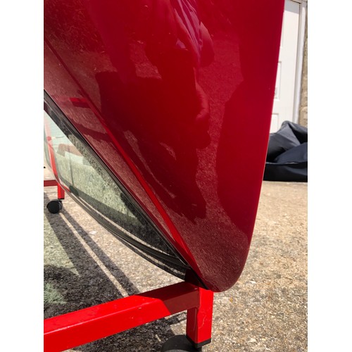 54 - A 1995 Mercedes-Benz 280SL
Registration number M642 TMG
V5C
MOT expires February 2021
Red with a cha... 