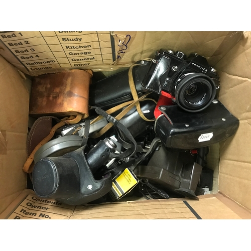 696 - A Praktica camera, and other cameras (box)