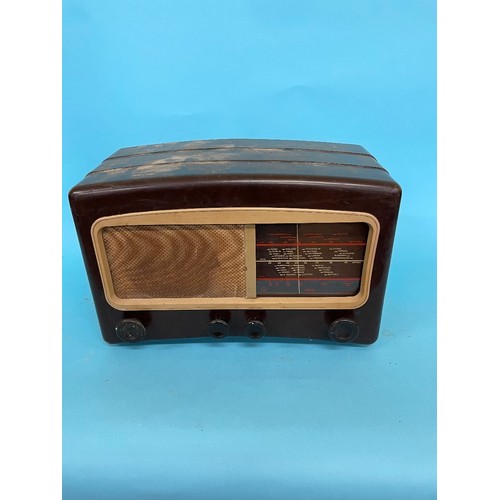 16 - A Decca radio, 53 cm wide, and various other vintage radios (qty)