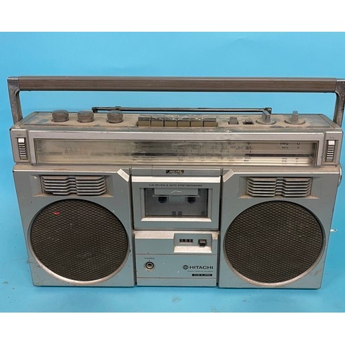 29 - An Hitachi TRK-7800E ghetto blaster, an AIWA stereo 926 ghetto blaster (2)