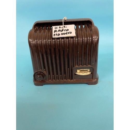 26 - An American Bakelite radio, and nine other radios (10)