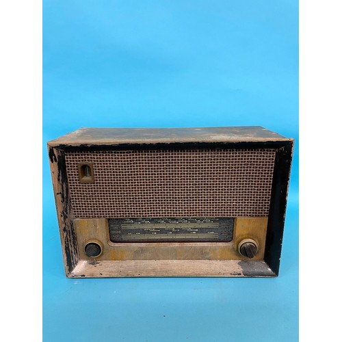 26 - An American Bakelite radio, and nine other radios (10)