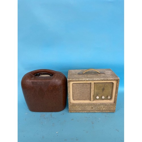 24 - A Sky King portable radio and nine others (10)