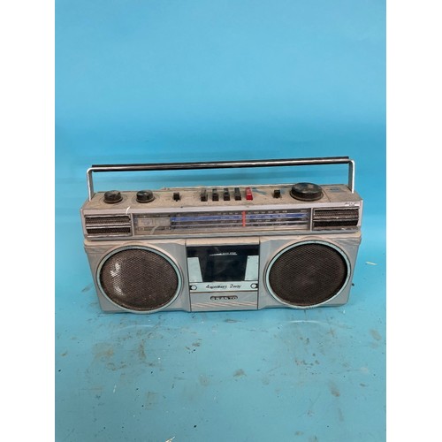 43 - An AIWA ghetto blaster, and eight others (9)