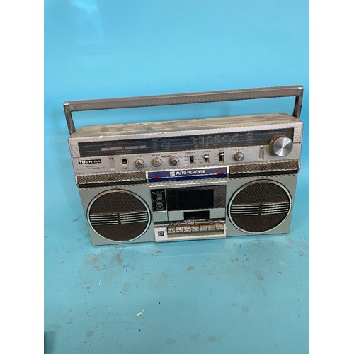 43 - An AIWA ghetto blaster, and eight others (9)