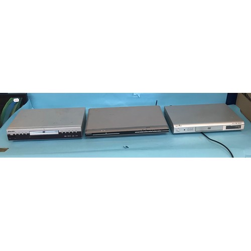 81 - A Ferguson videostar and various other video and audio equipment (15)