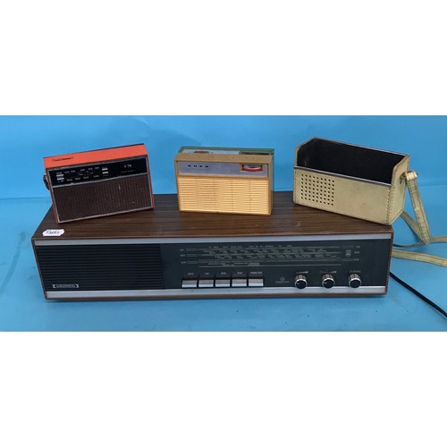 82 - A Bush portable radio, type VTR130C and ten other radios (11)