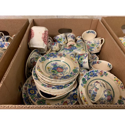 318 - An extensive Masons Strathmore dinner service, heavily used, various losses and glaze crackling (3 b... 