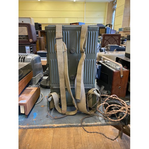 102 - A military wireless set No. 43 Mk1, and five radios (6)