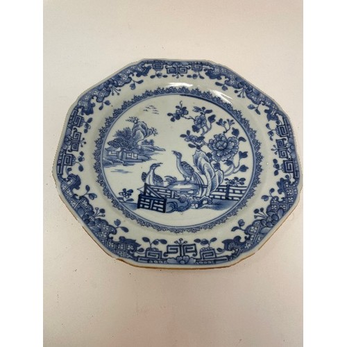 654 - A set of five 19th century Chinese plates, decorated birds, flowers and foliage and underglaze blue,... 