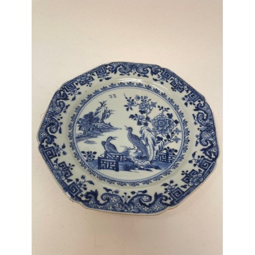 654 - A set of five 19th century Chinese plates, decorated birds, flowers and foliage and underglaze blue,... 