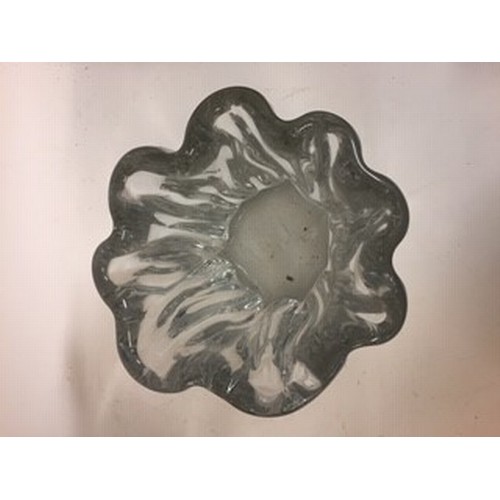 611 - A modern clear glass vase, indistinctly signed, 18 cm high