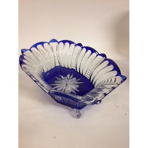 607 - A Mary Gregory style blue glass jug, 18 cm high, an opaque glass vase, painted flowers, 35 cm high, ... 