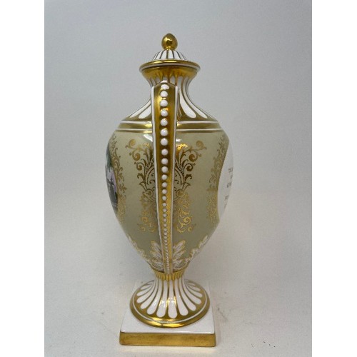 624 - A Spode porcelain commemorative vase and cover, Highgrove House, No 176/500, boxed
