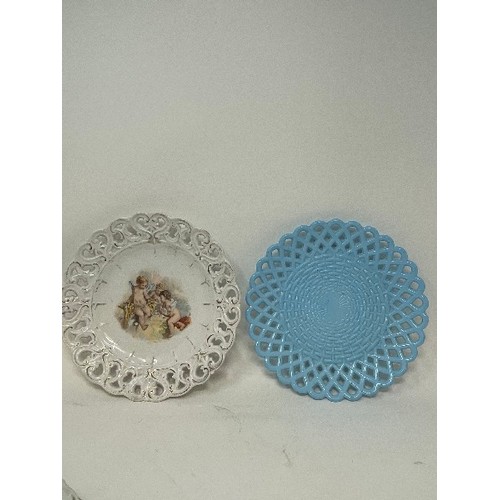 625 - A pair of Art Noveau style lustre glass vases, 11 cm high, other glass and assorted ceramics (two bo... 