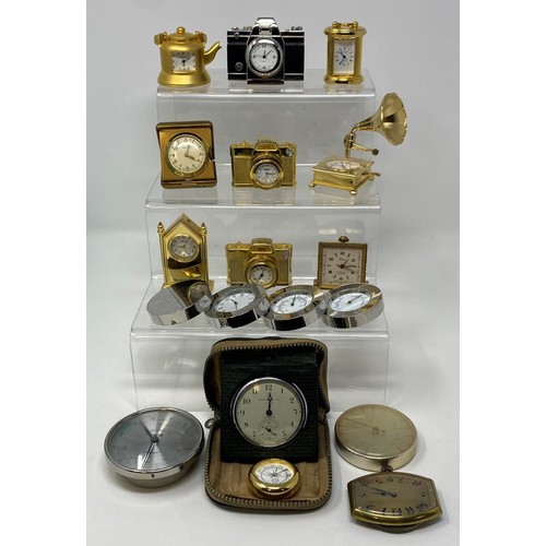 238 - Assorted modern novelty timepieces, and other items