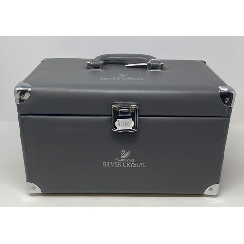 571 - A Swarovski limited edition figure, The Eagle Winging to Glory, 2099/10000, with certificate and pap... 