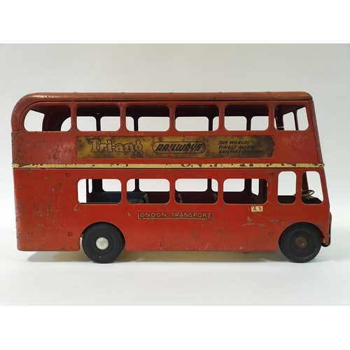 340 - A Tri-ang railways tinplate London bus