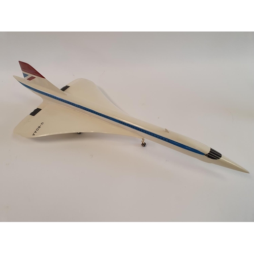 597 - A model of a Concorde, 63 cm wide