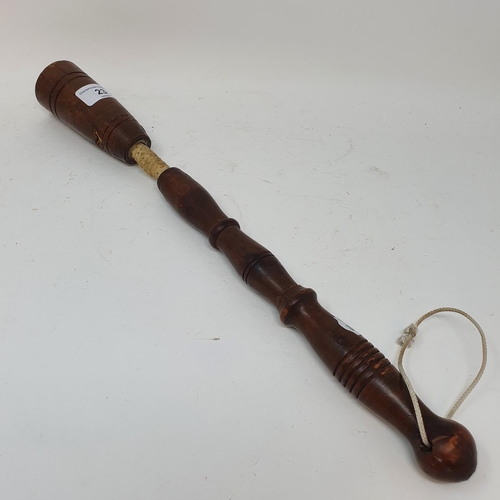 23 - An early 20th century Indian truncheon, 20 cm