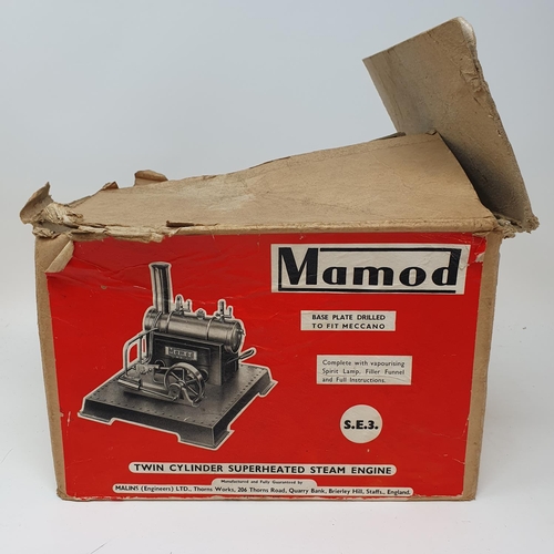 331 - A Mamod twin cylinder superheated steam engine, S.E.3,. boxed