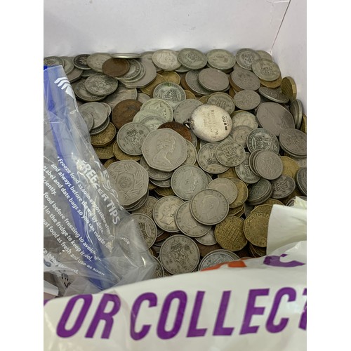 105 - A large group of assorted coins, mostly GB (qty)